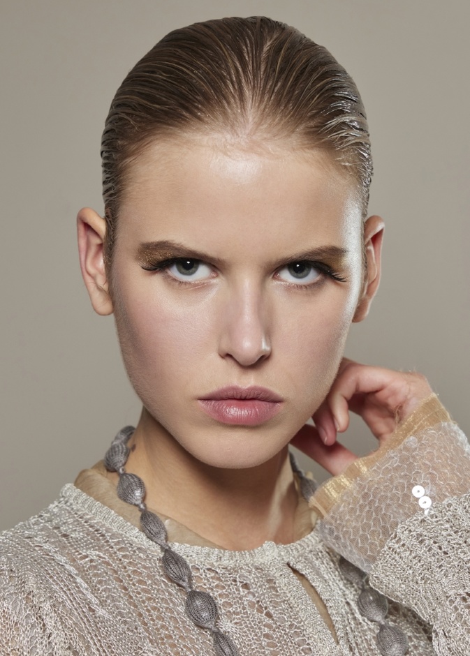 الرموش الصناعية حل لرموشك القصيرة أم هناك حلول أخرى؟