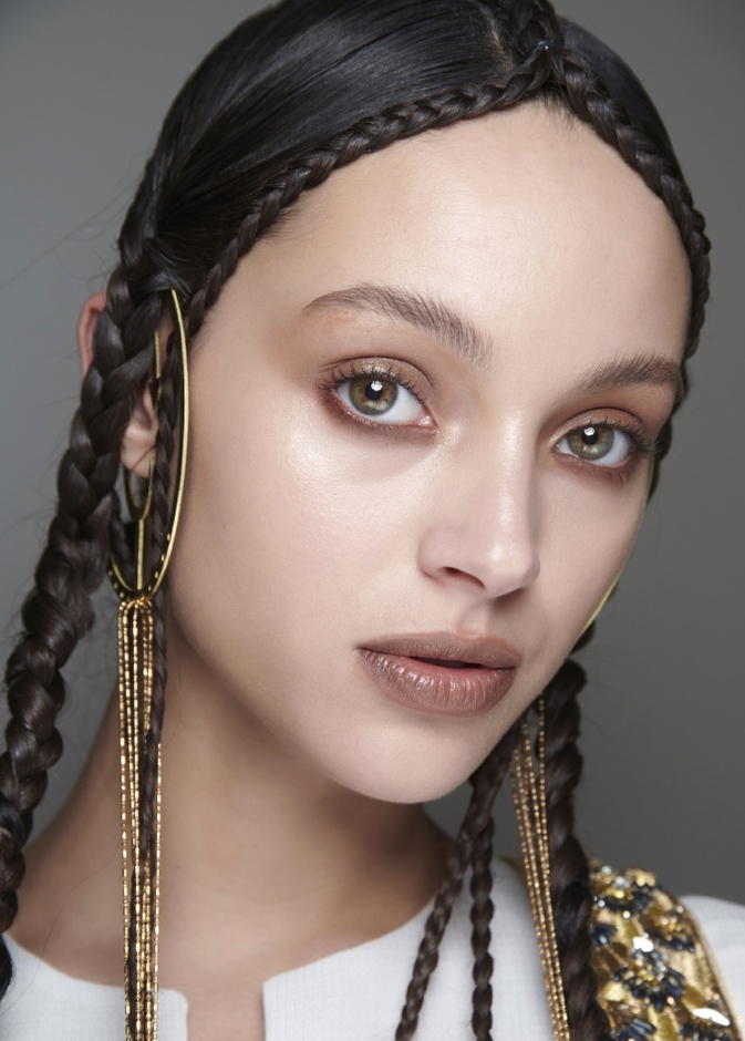 حيل لتوسيع العيون لجعل عينيك تبدو أكبر خلال رمضان