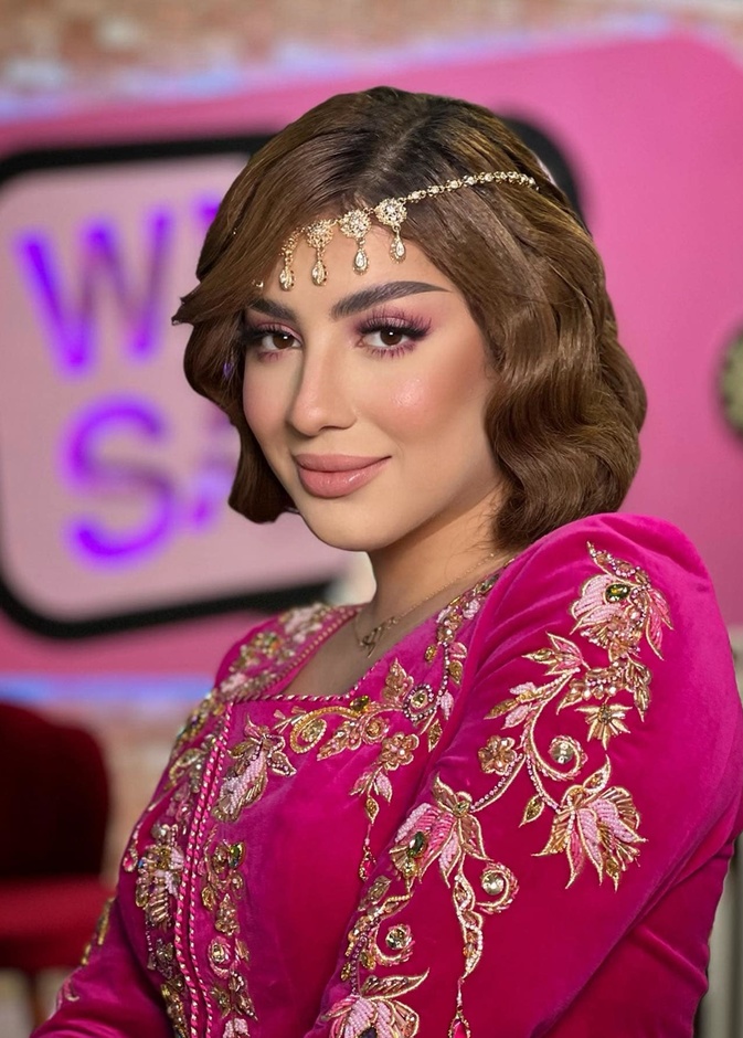 إطلالات جمالية لافتة بأسلوب سهيلة بن لشهب من وحي التراث الجزائري 
