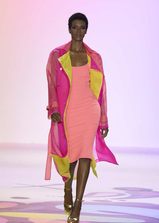 إطلالة من Sergjo Hudson