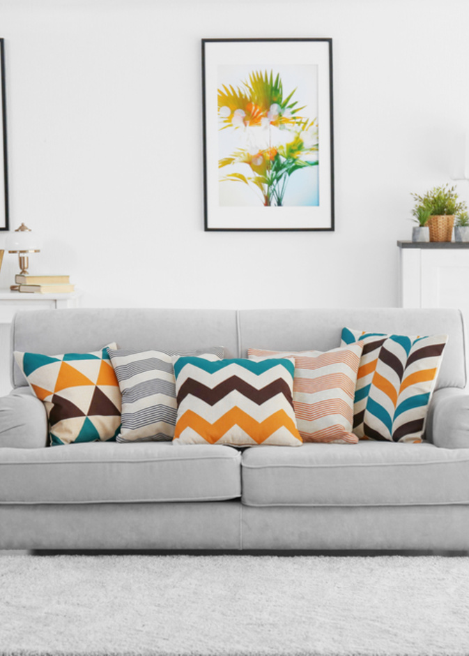 اختاري الوسائد المنقوشة بحكمة