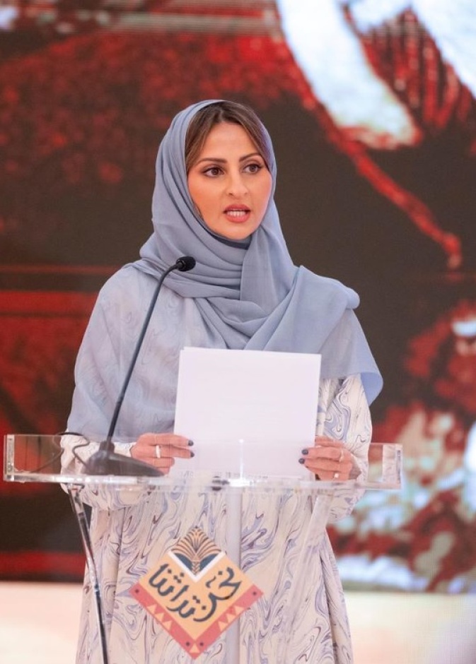 الأميرة سارة بنت بندر بن عبدالعزيز تلتقي بمحافظ الطائف لتطوير المواقع الأثرية التاريخية