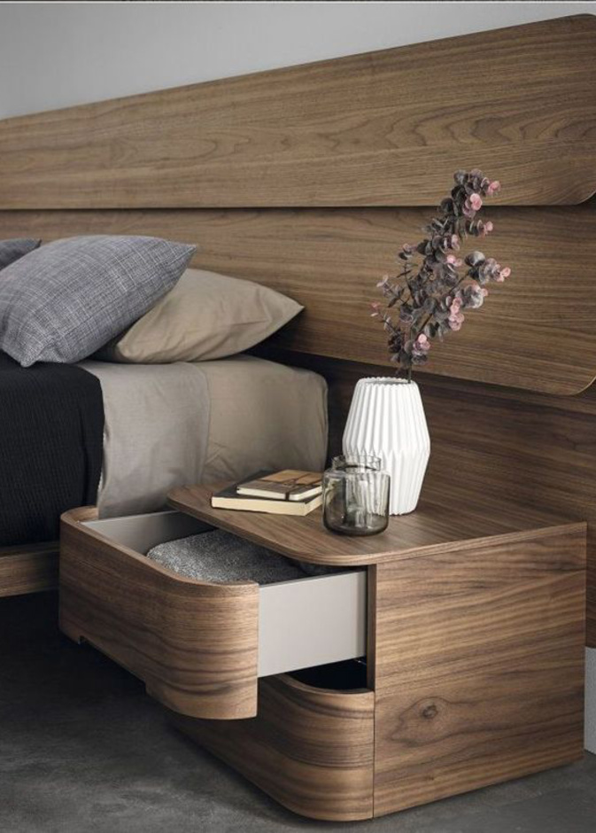 الخشب الدافئ في تصميم أَسِرَّة غرف نوم عصرية