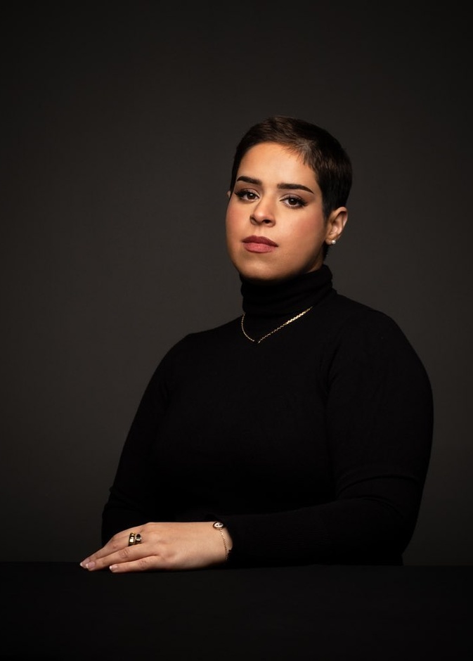 المحامية غادة العيدي لـ"هي": "اتخذت عهدًا بأن أكون ممن يثرون المحتوى القانوني العربي"