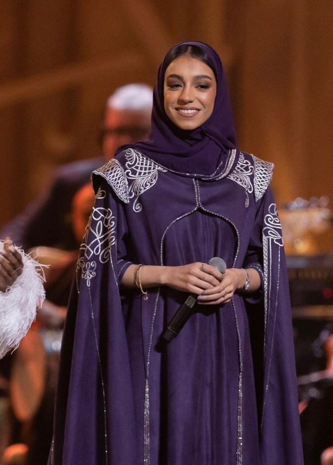 زينة عماد ضمن مغنيات سعوديات صاعدات لمعت أسماؤهن بأصواتهن الإستثنائية الساحرة 