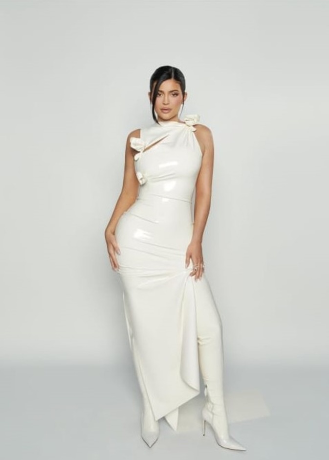 لحرق دهون الفخدين نهائيًا...اعتمدي هذه التمارين على خطى النجمات العالميات