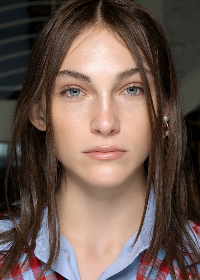 إليك مكون طبيعي لإصلاح البشرة وتجديد خلاياها ومنحها النضارة ... تابعي طريقة استخدامه