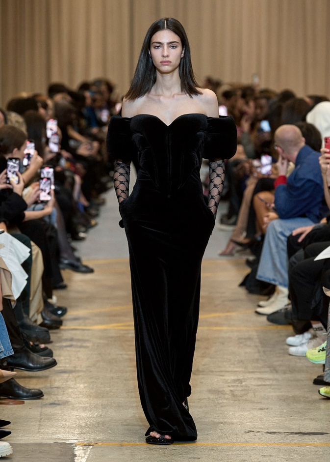 7 دور تنظر إلى الماضي مع إطلالات ريترو في موسم ربيع وصيف 2023