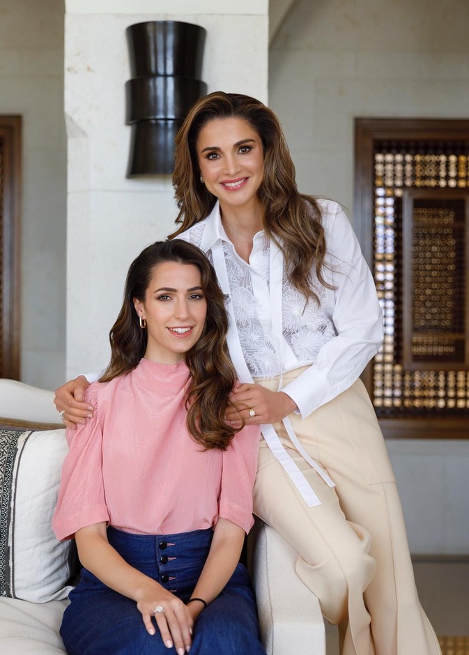من هي زوجة الملك الوحيدة في تاريخ الأردن التي لم تٌلقب بـ "الملكة"؟