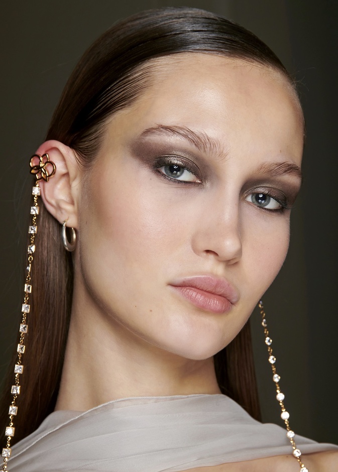 كيف تحافظين على ثبات مكياجك في الصيف بخطوات سهلة وبسيطة؟