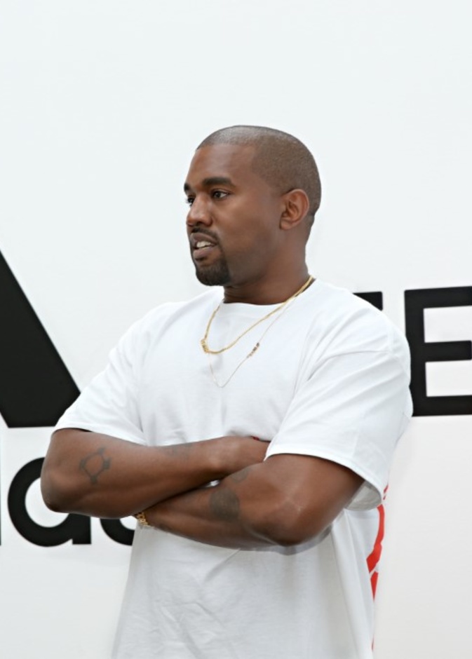 مغني الراب المعروف باسم كاني ويست