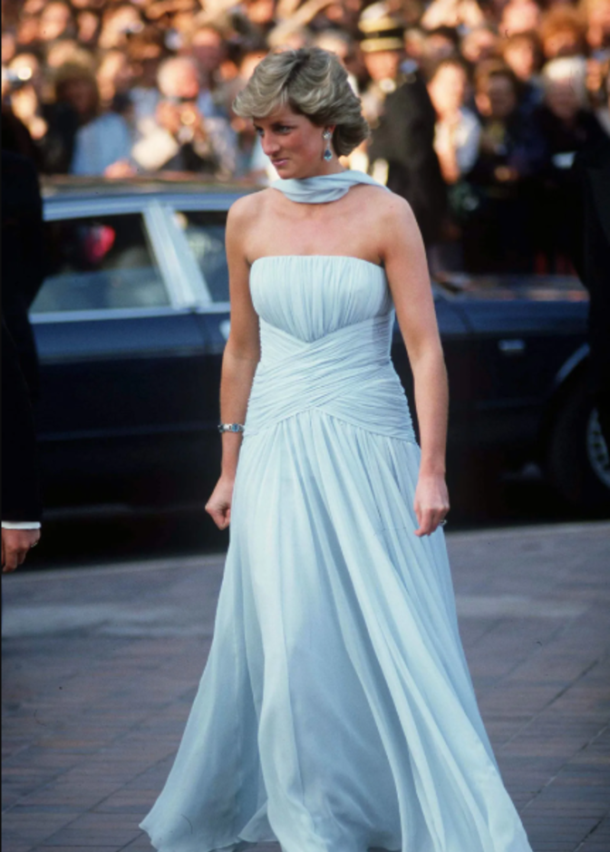 توقيع الأميرة ديانا الخاص في مهرجان كان يعود إلى السجادة الحمراء