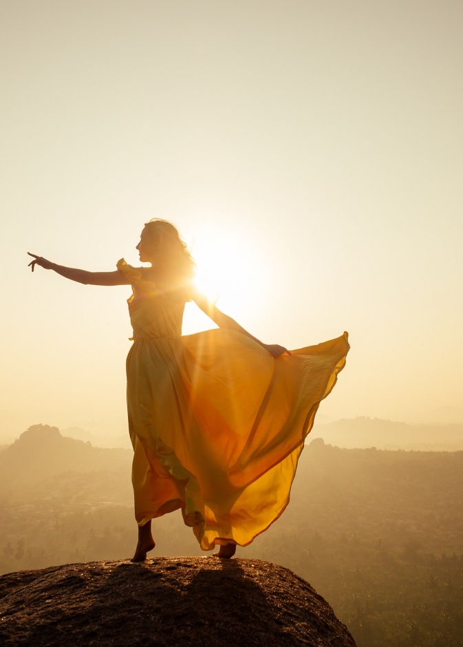 خاص "هي": بين الحداثة والتقاليد.. كيف تتفادين "صراع الهوية"؟ 