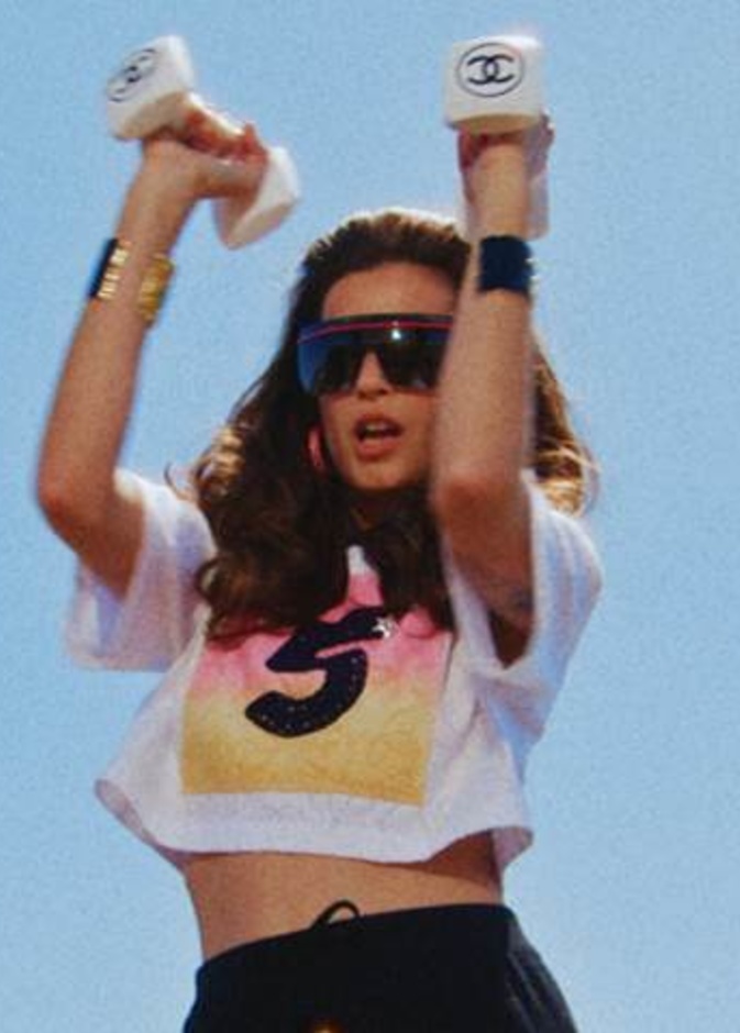 شانيل تشوّق عشاق الدار بفيديو عن مجموعة Cruise 2023 