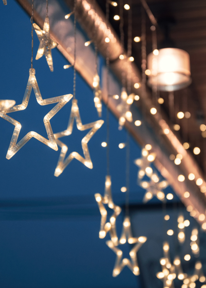 أفرع الإضاءات على شكل نجوم