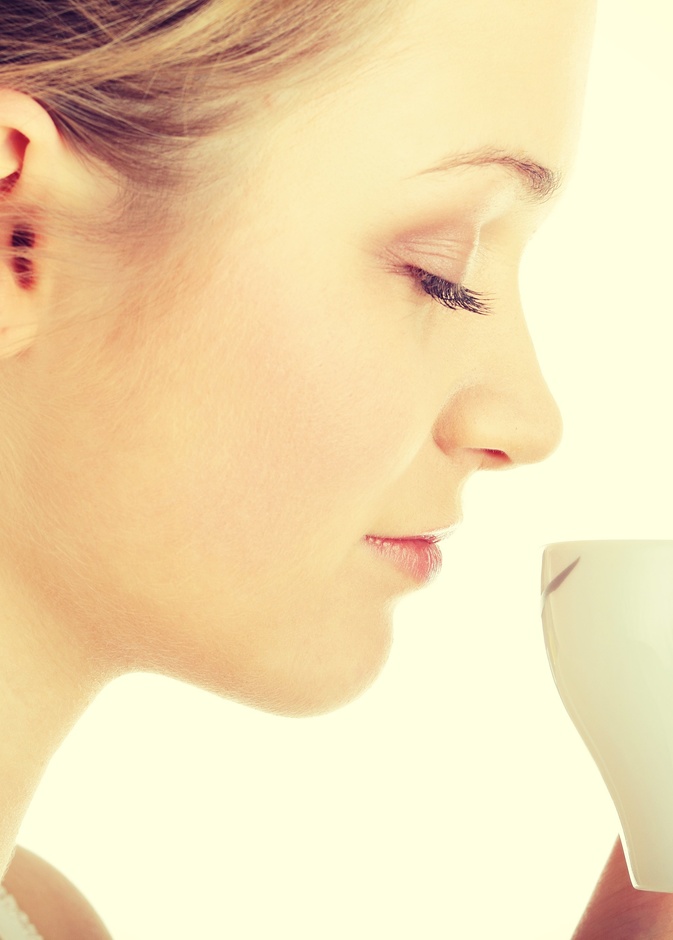 المورينجا عشبة صديقة للنساء لدورها في تعزيز نضارة البشرة وصحة الشعر وتخفيف أعراض سن الأمل