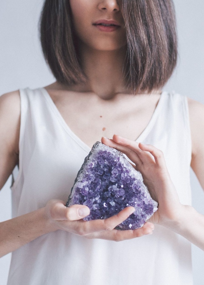 تُطلق كلمة جمشت على حجر الكوارتز الأرجواني