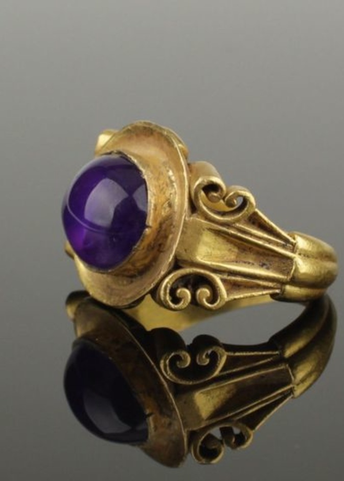 10 حقائق عليكِ معرفتها عن الأحجار الكريمة