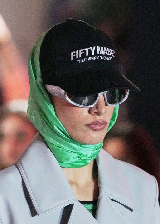 7 عروض رصدنا فيها إكسسوارات سفر لربيع وصيف 2023