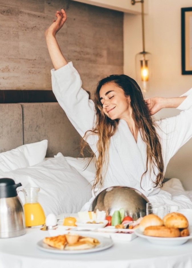 كيف تحافظين على عاداتك الغذائية الصحية اثناء السفر