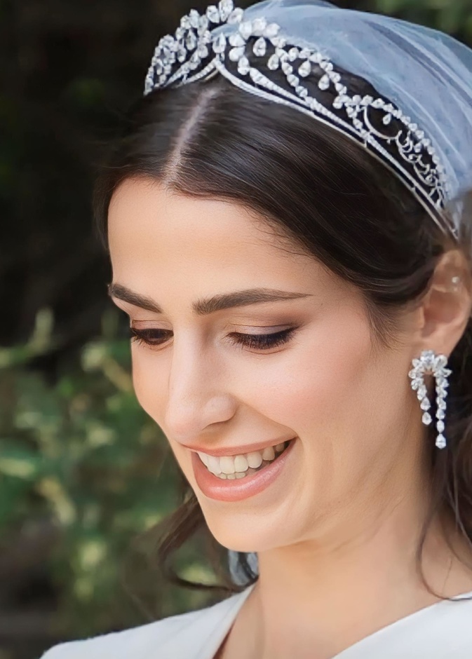 خبير تجميل الأميرة رجوة الحسن Robert Sesnek يكشف ل"هي" أسرار مكياج زفافها في حوار حصري  