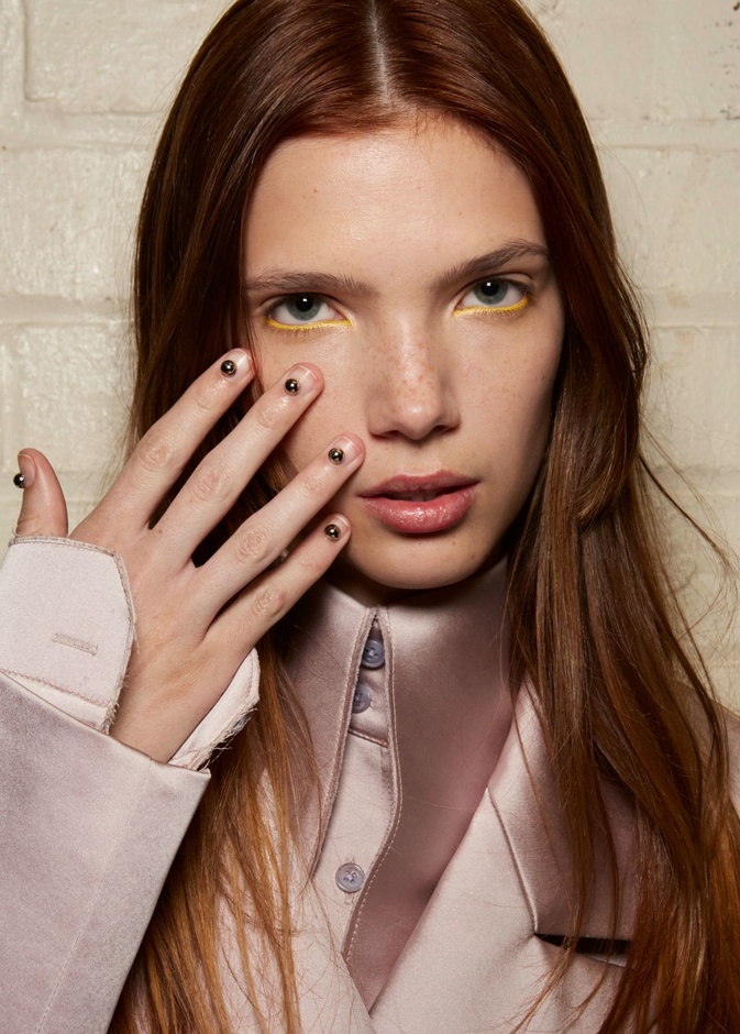 تعليماتنا لك لعلاج اصفرار الأظافر نهائياً بطرق سهلة وطبيعية