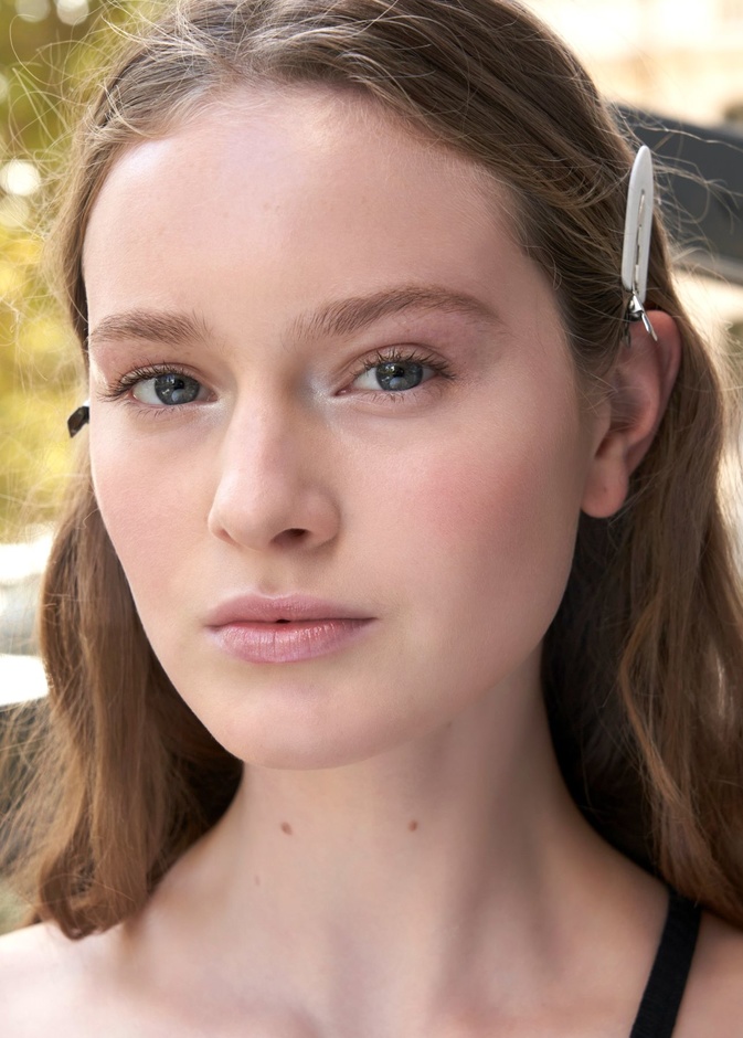 حلول فعالة لعلاج لمعان البشرة الدهنية خلال ايام الصيف