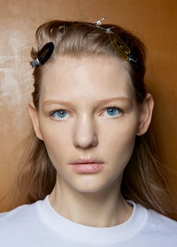 حلول علاجية تخلصك من إحراج ظهور ندبات حب الشباب على بشرتك