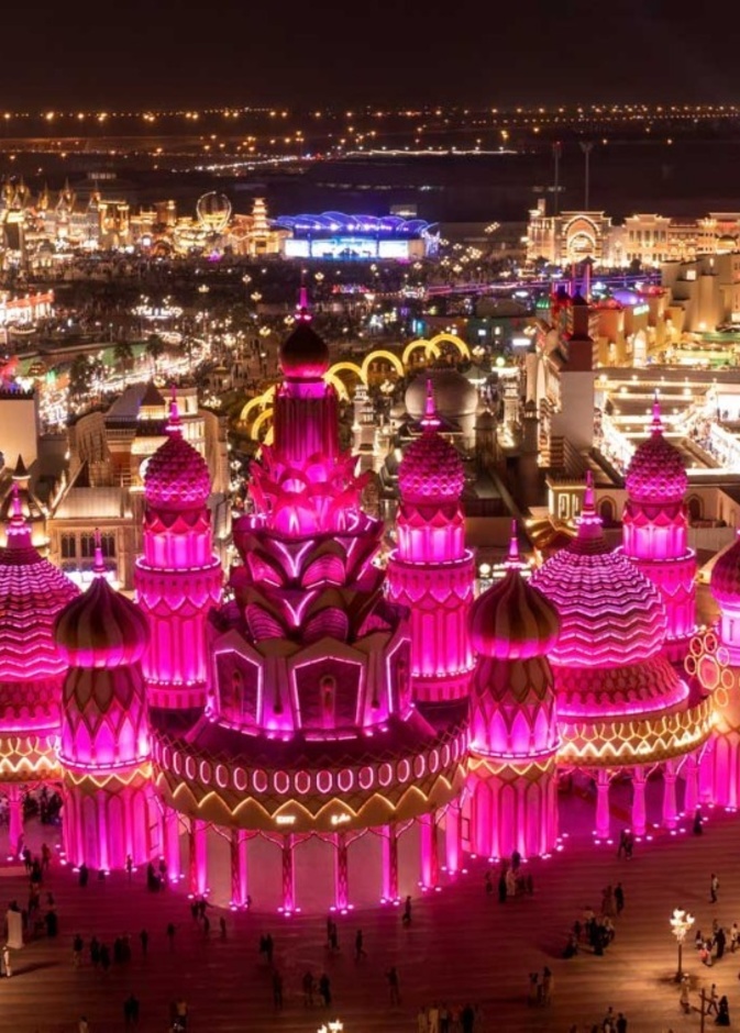 القرية العالمية في صدارة قائمة الوجهات الأكثر زيارةً بالإمارات