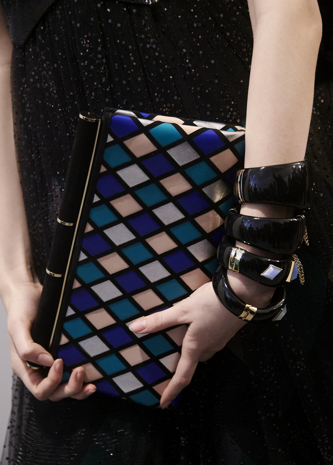 حقائب يد عصرية بنقشات الموزاييك