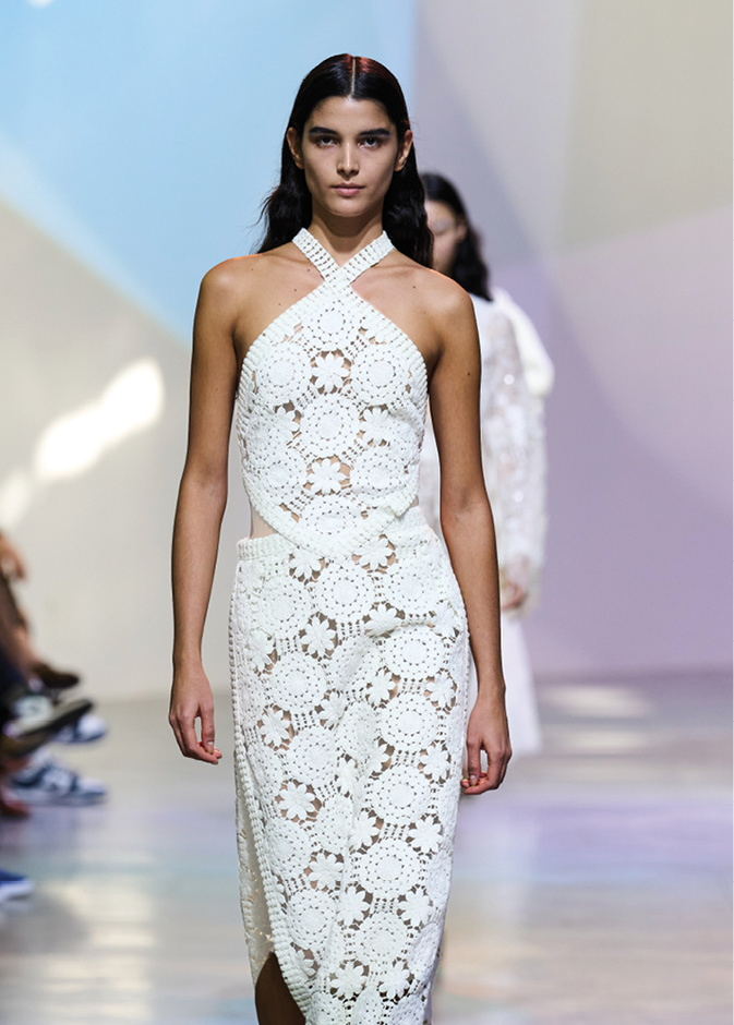 لموسم ربيع وصيف 2023... صيحات تجعلك في مزاج مستعدّ تمامًا للإجازة