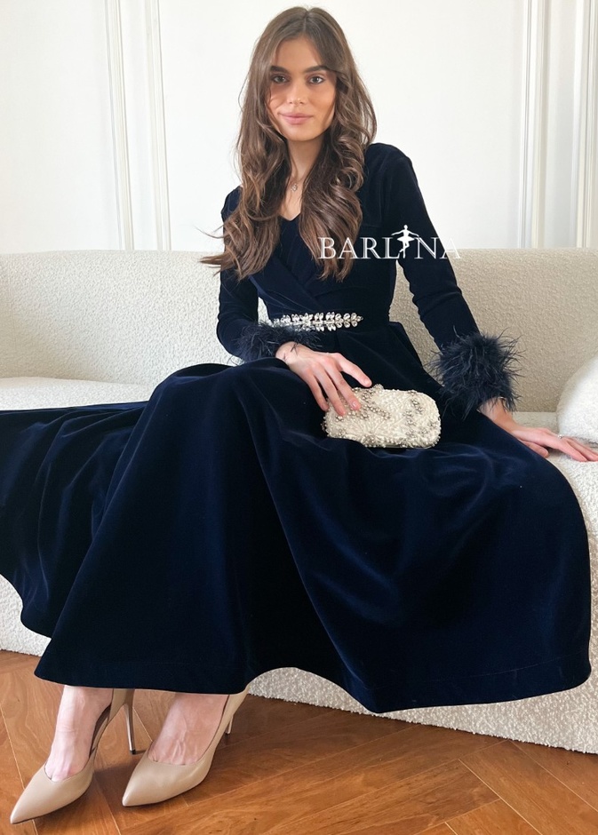 استكشفي مجموعة واسعة من الفساتين في متجر بارلينا