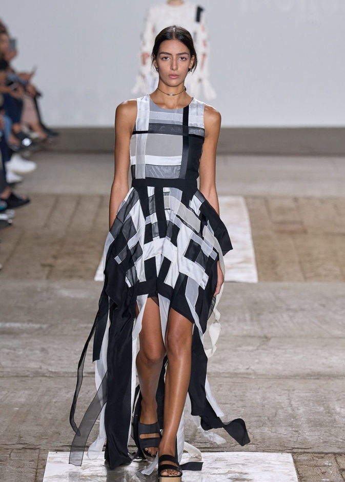 فساتين قصيرة ربيع وصيف 2023 اختاريها عند السفر 