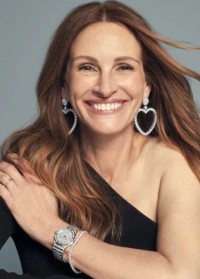 تشكيلة حالمة من الساعات النسائية بميناء أزرق فاخر