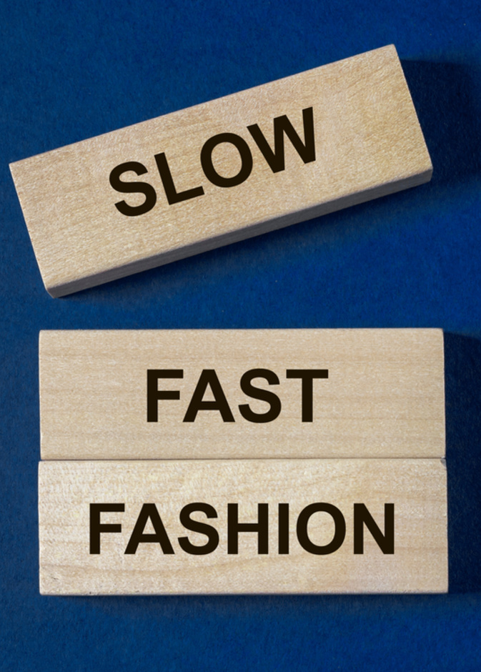 بين الموضة السريعة والموضة المستدامة أي صناعة تفضلين؟!