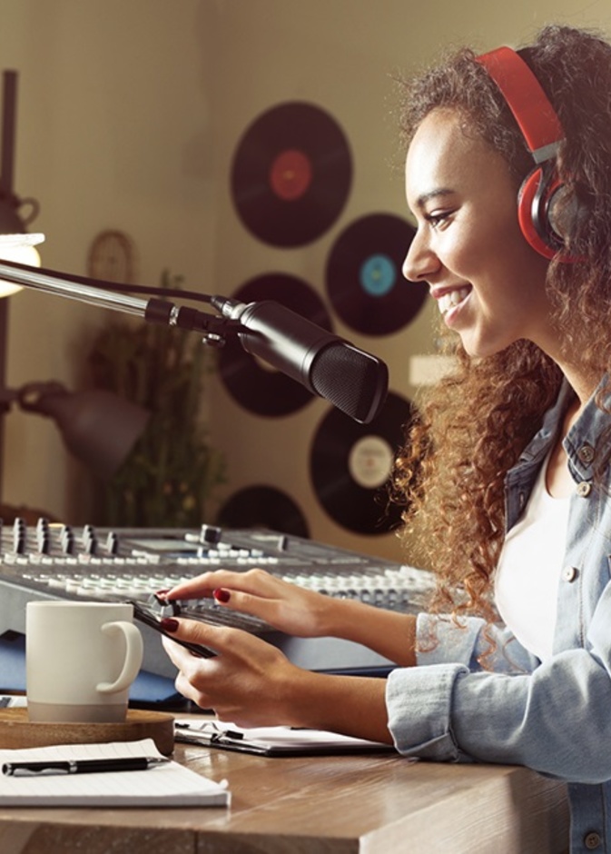 التقديم الإذاعي