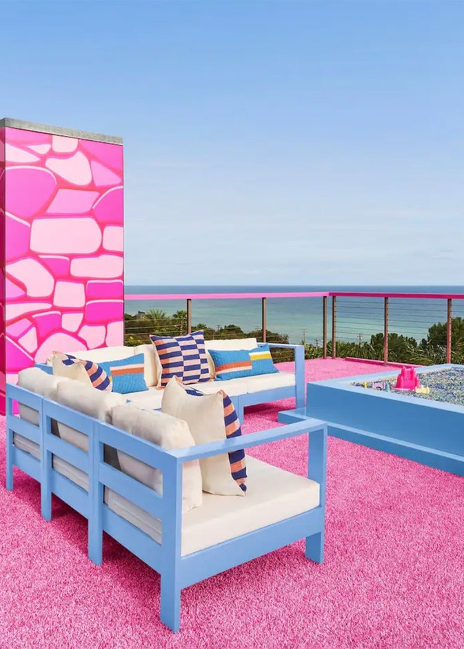 الخيال أصبح حقيقة.. إقامة الأحلام في منزل باربي "ماليبو دريم هاوس".. عرض "إير بي إن بي" لكل عشاق دمية الطفولة