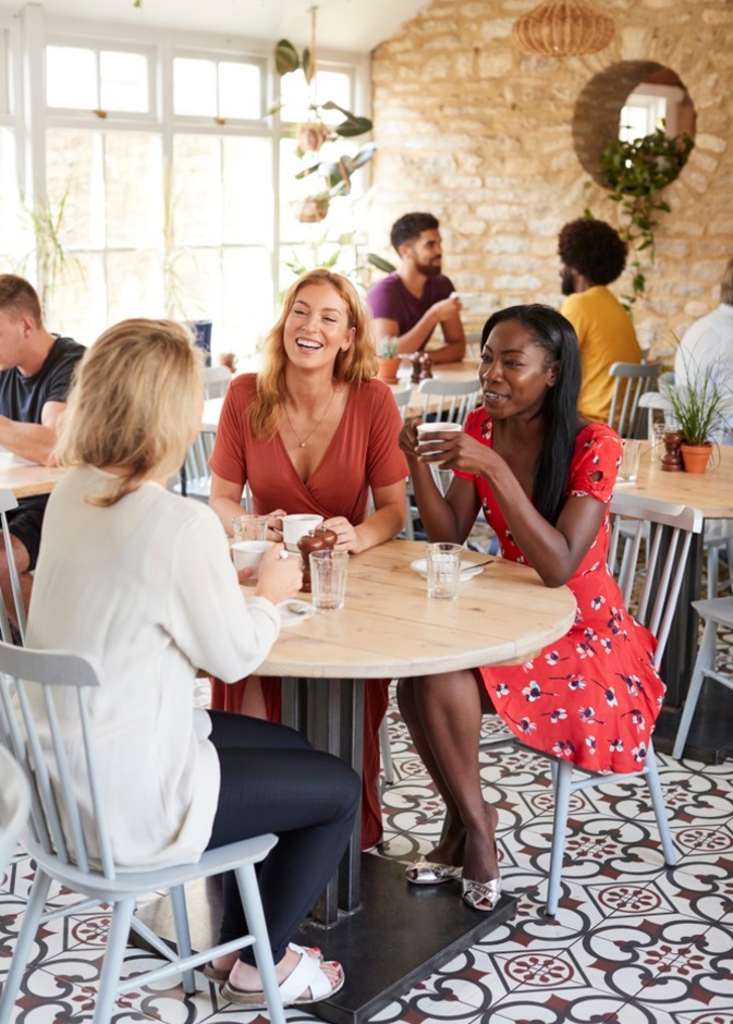  تجارب طعام مميزة مع الصديقات