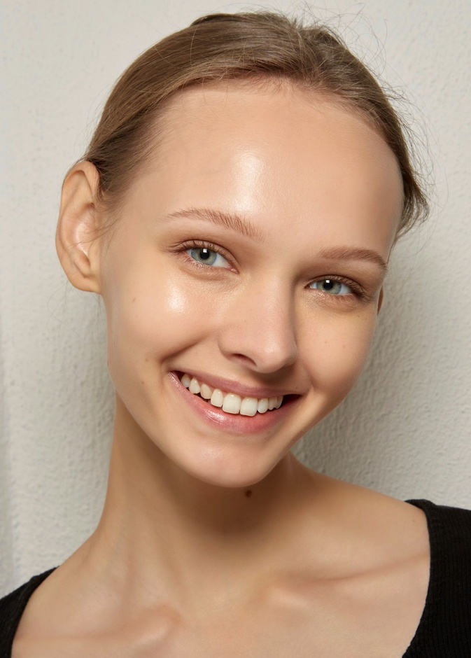 تجميل وتوريد اللثة بالليزر وأهم فوائدها