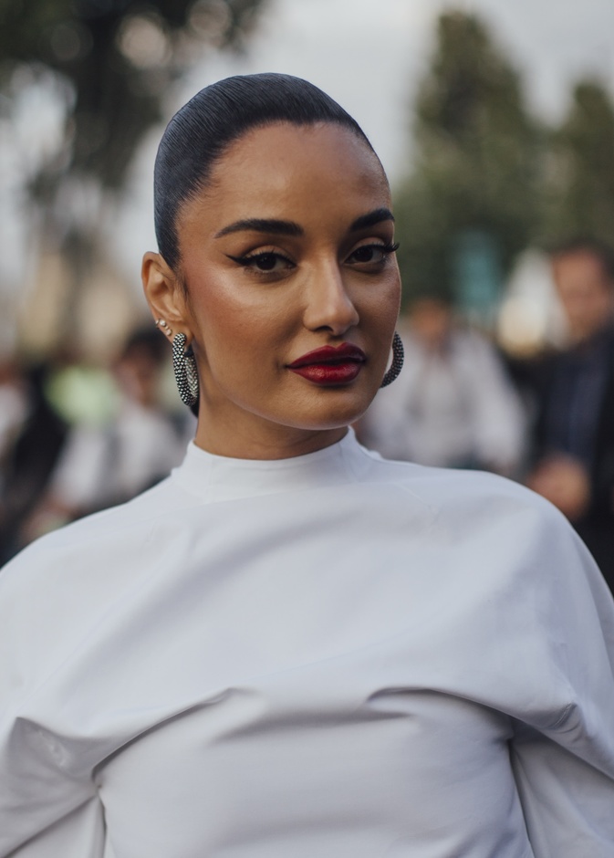 صيحات جمالية جديدة لخريف 2023 من أسبوع الهوت كوتور في باريس