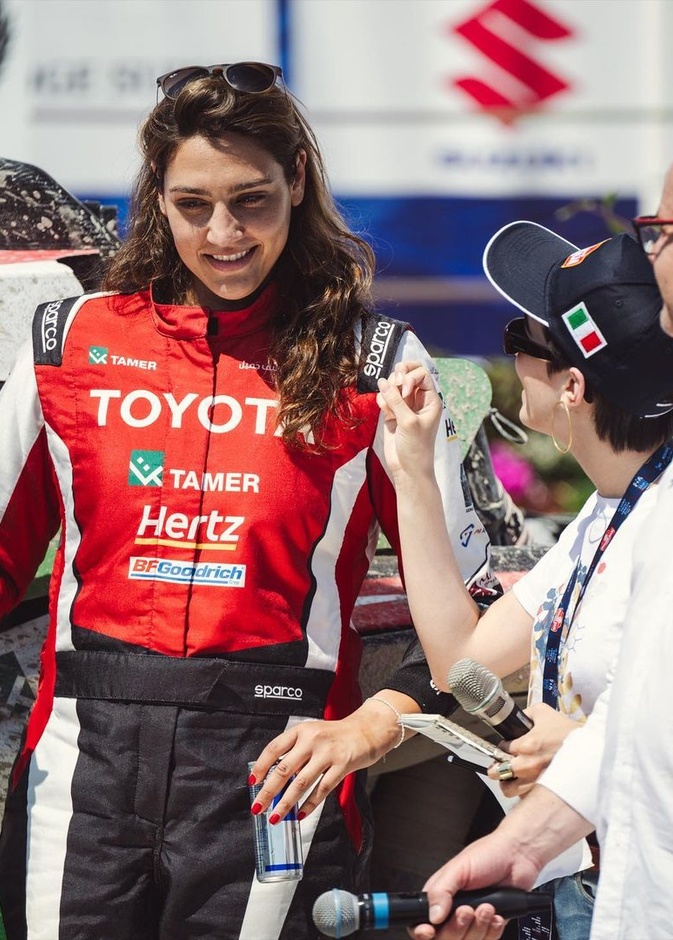 قدرات استثنائية متميزة.. "دانية عقيل" على منصة التتويج في "باها إيطاليا"