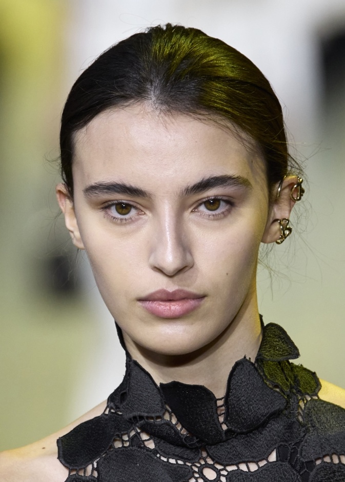 نكشف لكِ أفضل نباتات طبية  لاستعادة نضارة في دقائق معدودة