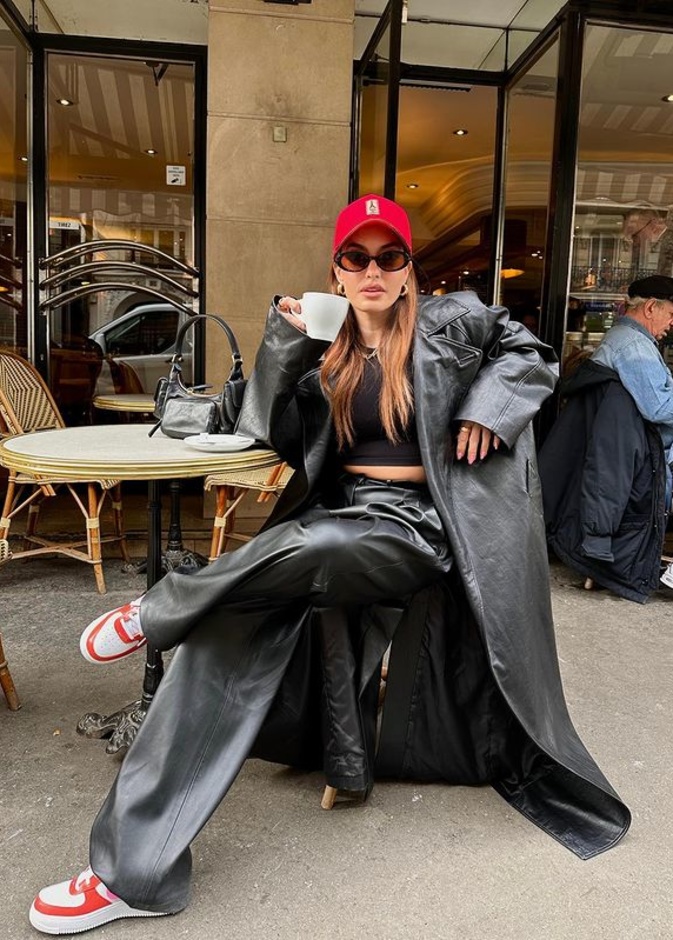 الأحذية الرياضية رفيقة النجمات في إطلالتهن.. هذه أجدد موديلاتها لصيف 2023