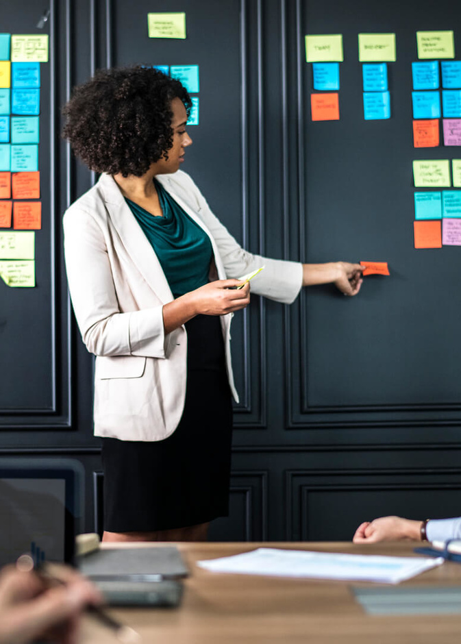 كيف تطورين مجموعة مهاراتك لتعزيز حياتك المهنية؟