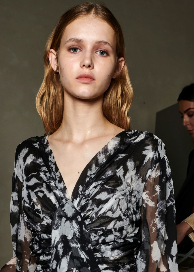 تقنية الهايفو HIFU.. هل تساعد على توهج البشرة ونحت الجسم؟