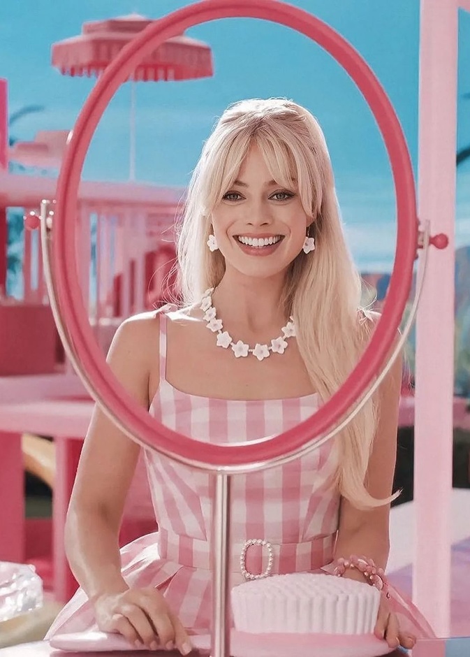 margot robbie بإطلالات مستوحاة من باربي