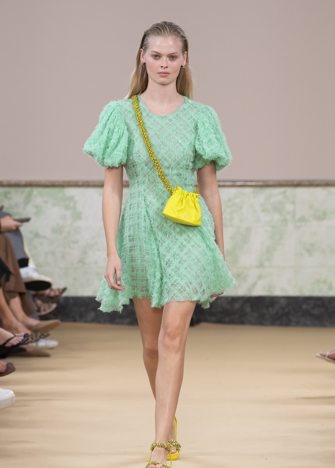 موضة التصاميم الخضراء الفاتحة إختيارك الاول لعطلة الصيف