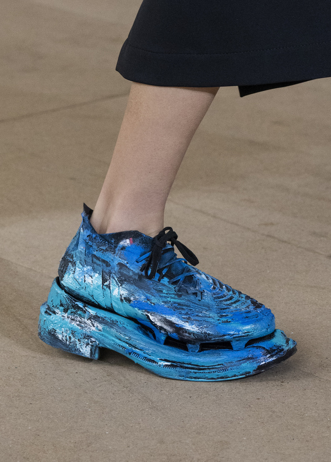 أبرز موديلات أحذية رياضية رائجة لإطلالاتك المقبلة