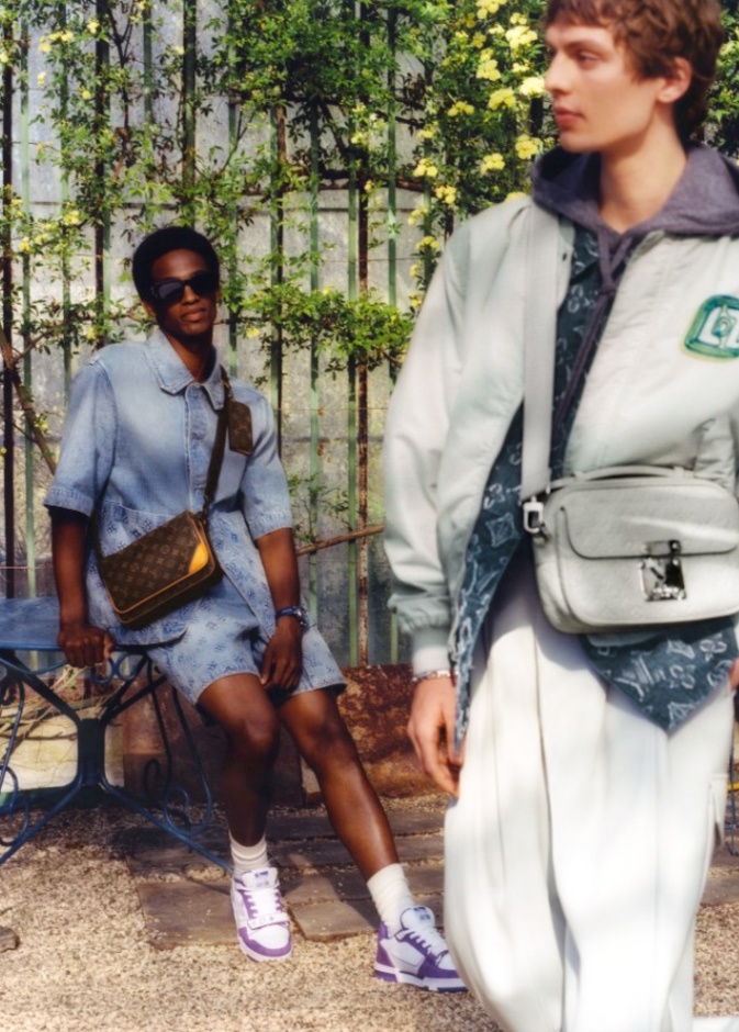 لويس فويتون تقدم إصدارات جديدة بألوان الصيف الزاهية من مجموعتي  Taurillon Monogram وMonogram Macassar للرجال