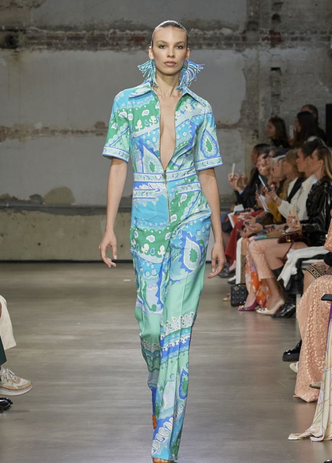 جمبسوت بتصميم عصري من Leonard